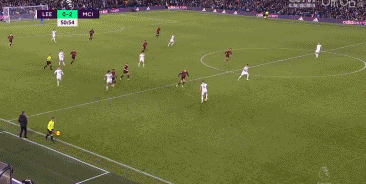 封烟呢？荷甲阿贾克斯vs格罗宁根因为烟雾太大被终止