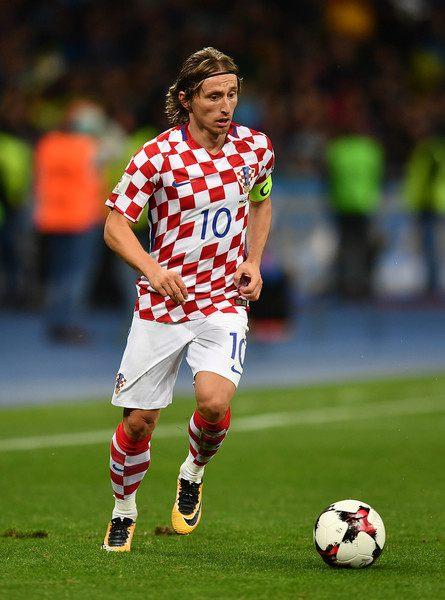 多特vs比利亚雷亚尔：阿德耶米、安塞尔米诺、帕尔特伊出战