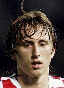 热那亚2-1逆转维罗纳，托斯比建功，洛伦佐-科隆博破门