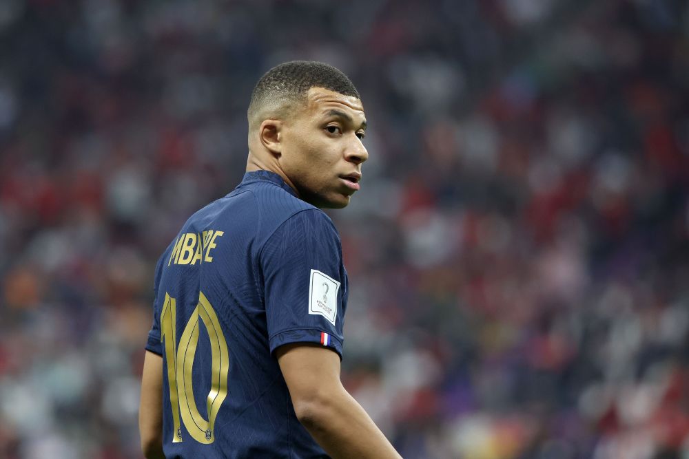 球员抢断后反击一条龙