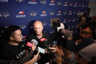 梁靖崑输球后自责，孙颖莎暖心复盘！郭焱点出败因，直言又爱又恨 ！